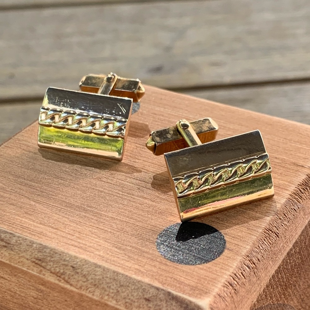 VINTAGE gold Swank cuff links